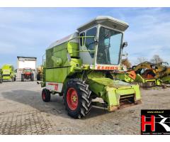 BV15821 Claas Dominator 68