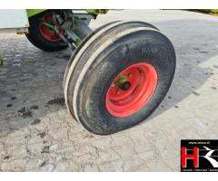 BV15821 Claas Dominator 68