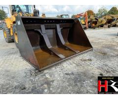 EQ2825 Tipping bucket for Volvo L150, L180 and L220