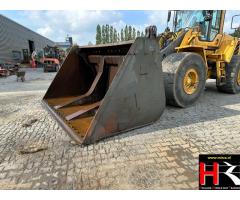 EQ2825 Tipping bucket for Volvo L150, L180 and L220