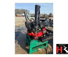 EQ3226 Rototilt R8 with RG1050 Grapple