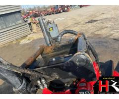 EQ3226 Rototilt R8 with RG1050 Grapple