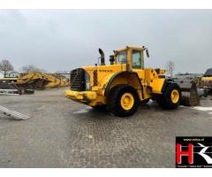 BV43326 Volvo L180E