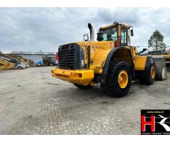 BV44326 Volvo L180E