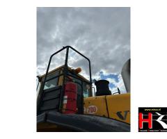 BV44326 Volvo L180E