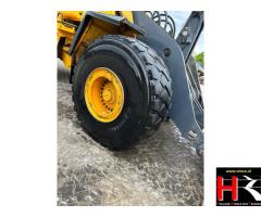 BV44326 Volvo L180E