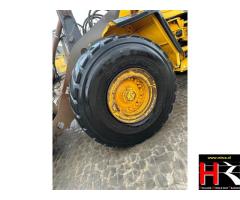 BV43426 Volvo L180F