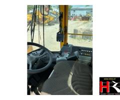 BV47126 Volvo L180E