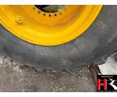 EQ3426 4x Volvo Wheel Loader Tires with Rims – 800/65R32
