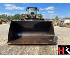 BV47026 Volvo L180E