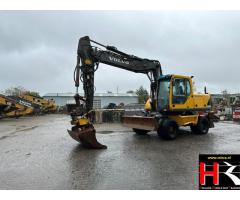 GM121726 Volvo EW180B