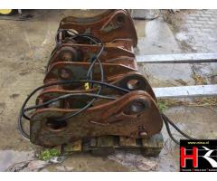 Quick hitch for wheel loader