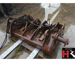 Quick hitch for wheel loader